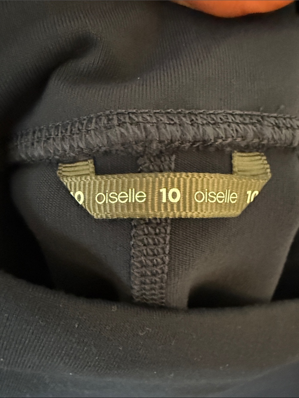Oiselle Pocket Jogger 5.25” shorts - 10 - navy - like new - Picture 2 of 5